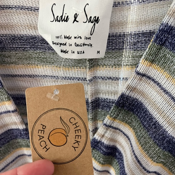 Long Sleeve V-Neck striped sweater top, size medium, new with tags, Sadie & Sage - Picture 2 of 4